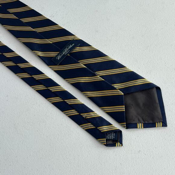 Brooks Brothers Makers Men's Necktie 58" Pure Silk Navy/ Yellow Striped - Picture 2 of 8